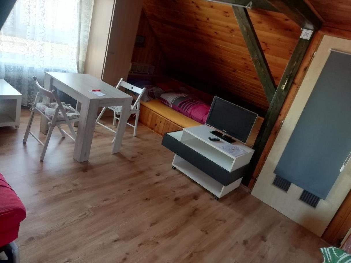 Suite Ohrada Praha Bagian luar foto